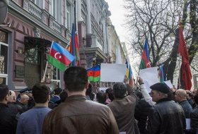 Une manifestation organisée à Kiev contre les Arméniens 